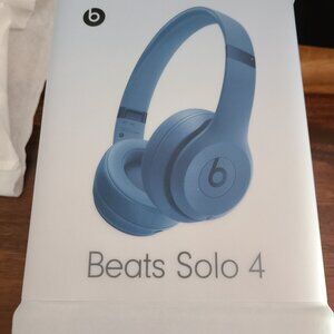 Beats Solo 4